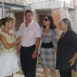 La consellera de Cultura amb la vídua i la filla del pintor Salvador Soria
