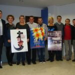 El jurat amb els cartells guanyadors de festes de 2011
