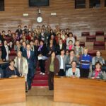 L'Associació de mestresses visita les Corts Valencianes acompanyades pel diputat David Serra