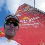 Pepe Ribes ja se sent a casa en creuar l'Equador a bord de l'Estrella Damm. Pepe Ribes ja se sent a casa en creuar l'Equador a bord de l'Estrella Damm.