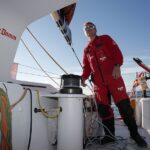 Alex Pella molt atent a cada ratxa a bord de l'Estrella Damm