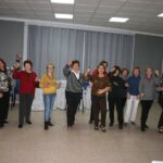 Participants al taller de danses valencianes