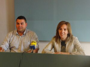 Jorge Ivars i Pepa Martí presenten les ajudes a estudiants del curs 2011/2012