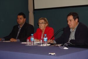Gotzone Mora, Juan Bautista Roselló i Jorge Ivars en la inauguració de les jornades sobre drogodependències
