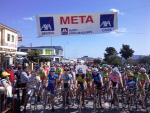 Alguns dels participants a la prova de ciclisme