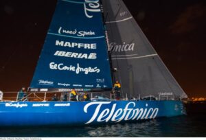 El Team Telefónica a la seua arribada a Lisboa