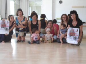 Les mares de l'associació "criança amb afecció" de Benissa Les mares de l'associació "criança amb afecció" de Benissa