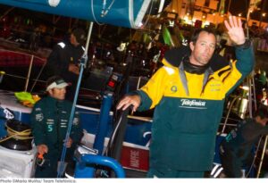 Iker Martinez i Pepe Ribes (al fons) a la seua arribada a Galway Iker Martinez i Pepe Ribes (al fons) a la seua arribada a Galway