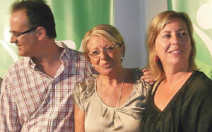 La regidora Mari Martinez i Gema Amor