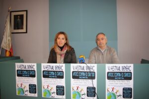 Moisés Ferrer i Pepa Martí presenten el Festival Benèfic AECC Benissa de 2013