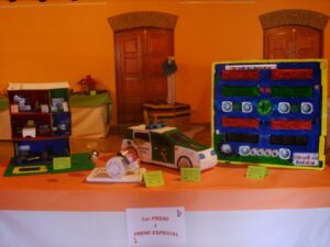 Els joguets guanyadors del concurs de joguets reciclats de Benissa 2013