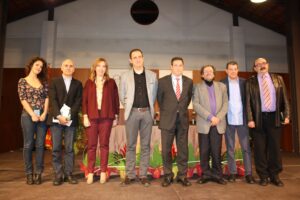 Els guanyadors amb el jurat dels Premis 25 d'Abril vila de Benissa