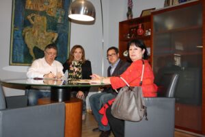 Vicky Ruiz, d'Art Performance, signa el conveni