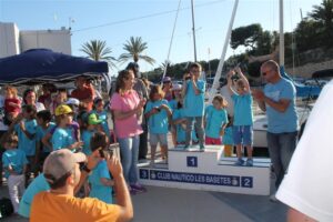 Xiquets guanyadors del II Concurs de Pesca Infantil Club Nàutic Les Bassetes