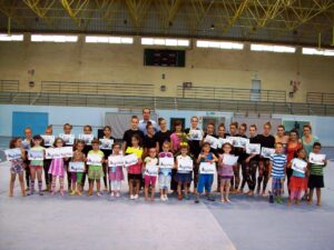 Alumnes de l'escola de gimnàstica rítmica de Benissa (temporada 2012-2013)