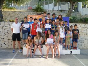 Medallistes de la Lliga local de natació infantil