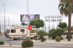 Tanques publicitàries a l'entrada nord de Benissa