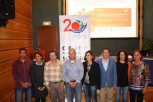 Loli Vicens amb membres del fons,   el batle i el regidor de turisme