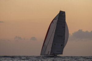 Un vaixell de la Barcelona World Race