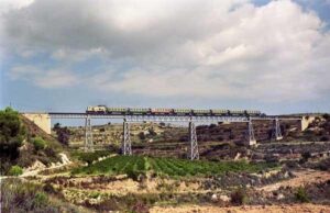 El Limón Express passant pel Pont del Quisi