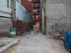 El nou carreró entre l'Avinguda País Valencià i el Carrer Calp