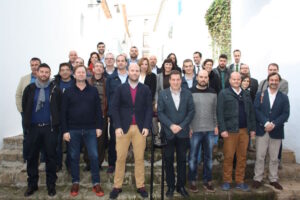 Membres de les corporacions de Benissa i Teulada després de la signatura del conveni