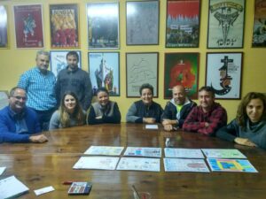 El jurat del concurs de dibuixos infantils de Moros i Cristians de Benissa