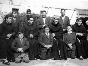 Missioners arribats a Lima el 1958. PP. Jesús Carballo, Rafael Jover, Severino González i José R. Palací.