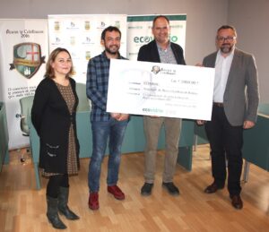 Joaquim Nadal recull el premi de "La reconquesta del vidre"