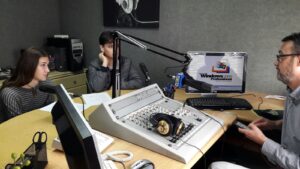 Maria Palasí i Ferran Navarro enregistren la falca contra les agressions sexistes a festes