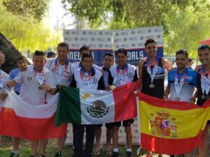 Antonio Morant, al centre de l'equip espanyol