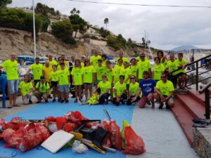Participants a la neteja submarina i litoral de Benissa