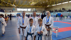 Els medallistes de l'EM Karate Benissa