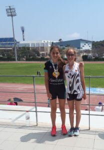 L'atleta benisser Alba Soler (a l'esquerra)