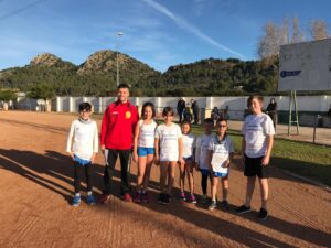 El grup de l'Escola d'Atletisme de Benissa a Pedreguer