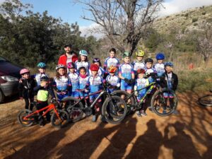 Participants de l'Escola de Ciclisme de Benissa a Llíber