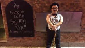 Toni a la discoteca Chaplin