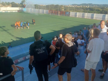 Xicons d’entre 14 i 16 anys de Benissa ataquen als de Xàbia durant un partit de futbol en una gran baralla amb matxets i tornavisos