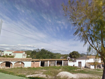 La Fundació Abargues de Benissa tomba una casa bicentenària de Calp i només se salva el riurau